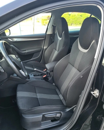 Skoda Octavia cena 69999 przebieg: 110000, rok produkcji 2017 z Hrubieszów małe 436